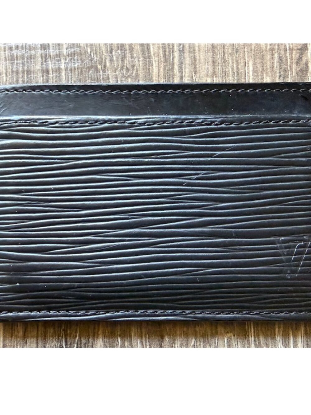 Louis Vuitton Black Epi Leather Card Holder – Men’s